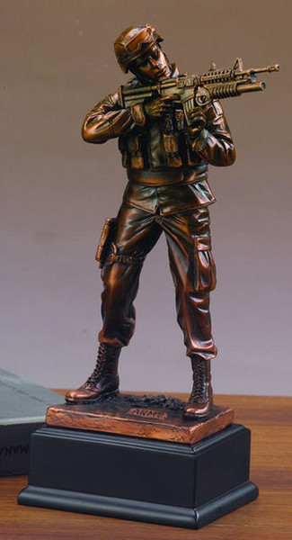 Army Military Man Holding his Weapon Sculpture Tribute Statue